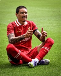 努涅斯晒照致敬若塔：我知道你今天也和我一起庆祝了