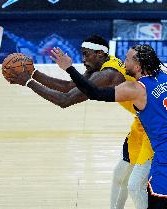 詹姆斯：在换防时代防守沟通很关键 尼克斯就很好地保护了布伦森